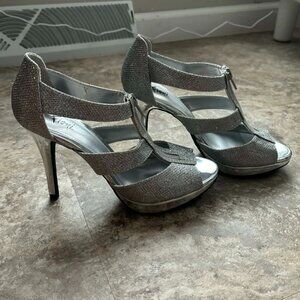 Fioni Silver Zip-Up Stilettos – Size 6.5 – 3” Heel – Evening Shoes